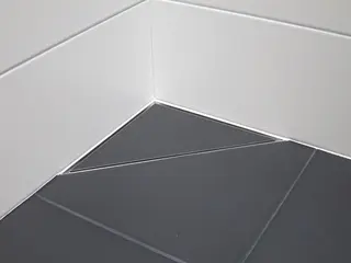 Gulvsluk tile PURUSCORNER ø75mm sideutløp flis